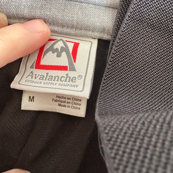 Women’s Avalanche Gray Ski Bibs NWOT - Picture 3 of 8